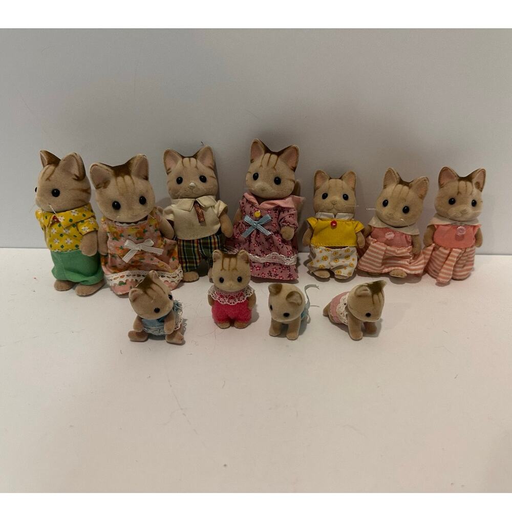 Calico Critters Sandy Cat Family with extras and babies played with condition